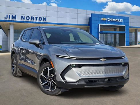 New 2026 Chevrolet Equinox EV LT image 1