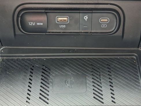 Used 2025 Kia Sportage EX FWD image 20