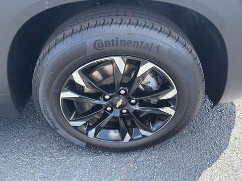 Used 2023 Chevrolet TrailBlazer LT FWD image 33