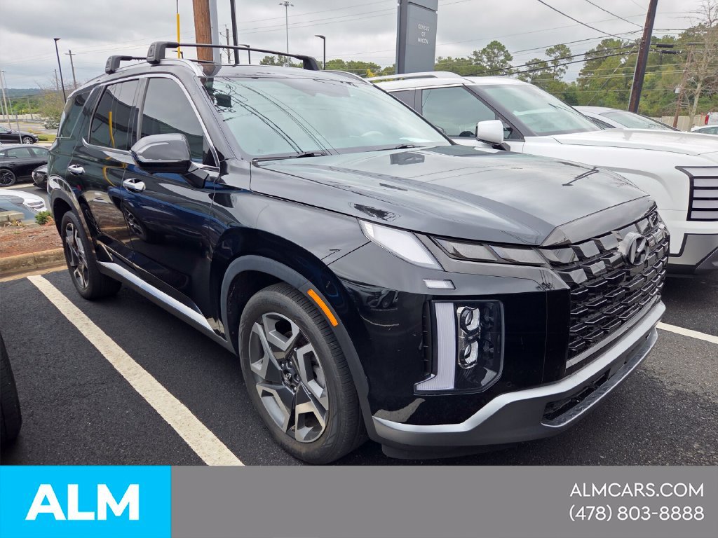 Used 2024 Hyundai Palisade Limited FWD image 3