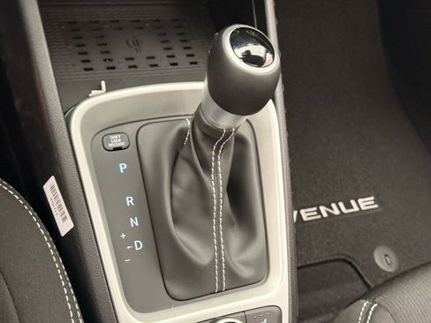 New 2026 Hyundai Venue SEL image 24