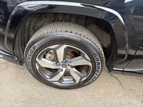 Used 2023 Toyota RAV4 SE w/ Weather & Moonroof Package image 15