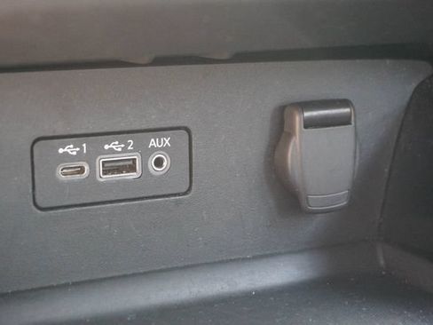 Used 2024 Nissan Altima 2.5 SV FWD image 22