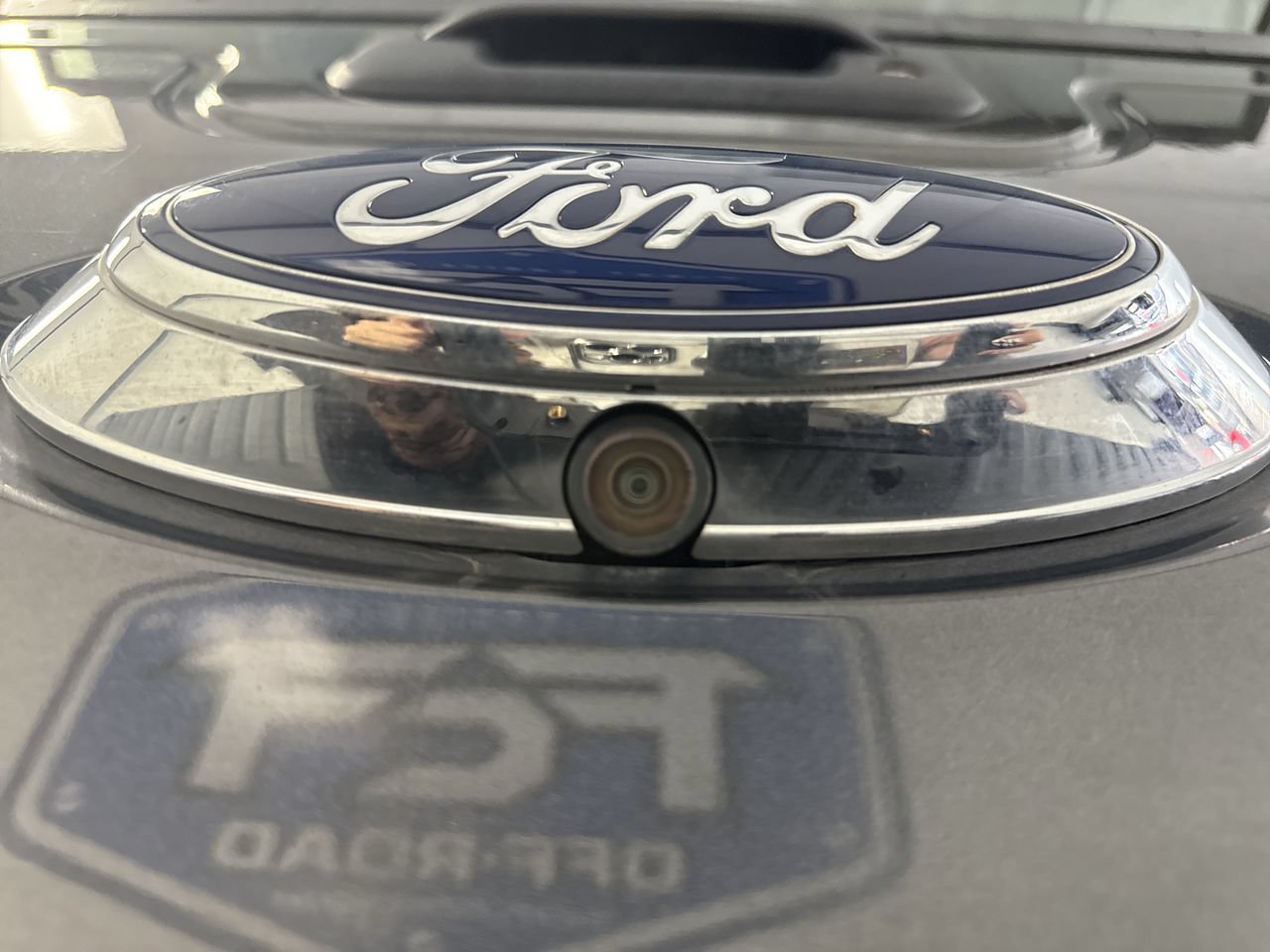 Used 2016 Ford F350 Lariat w/ Chrome Package AWD/4WD image 12