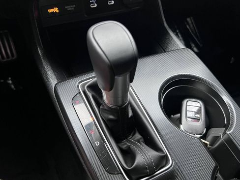 Used 2025 Honda Civic Sport image 9