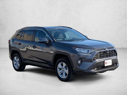 Certified 2021 Toyota RAV4 XLE w/ XLE Grade Weather Package AWD/4WD image 3