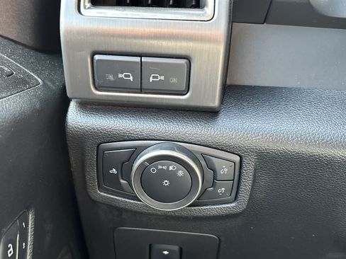 Used 2017 Ford F150 Raptor w/ Equipment Group 802A Luxury AWD/4WD image 12