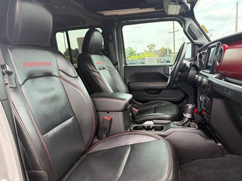 Used 2019 Jeep Wrangler Unlimited Rubicon AWD/4WD image 22