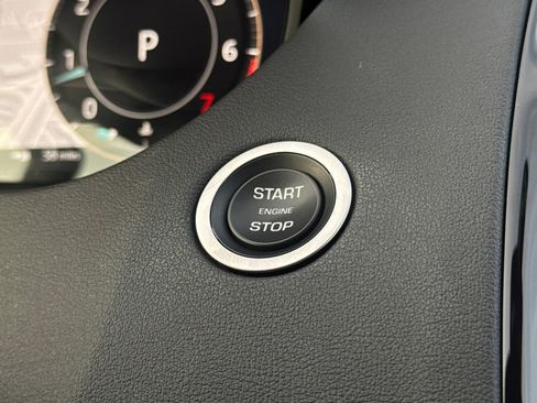 Used 2024 Jaguar E-PACE R-Dynamic SE image 33