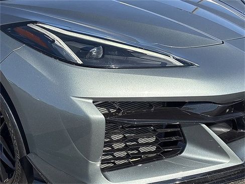 Used 2023 Chevrolet Corvette Z06 w/ Z07 Performance Package image 7