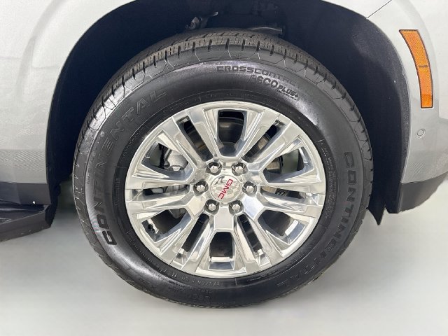 Used 2025 GMC Yukon Denali RWD image 31
