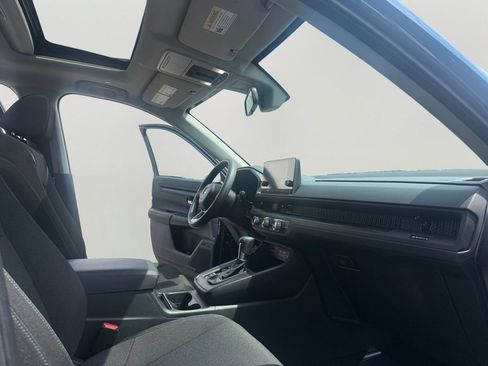 Used 2025 Honda CR-V EX image 11