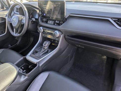 Used 2024 Toyota RAV4 XLE Premium image 33