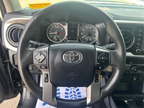 Used 2020 Toyota Tacoma SR5 image 18