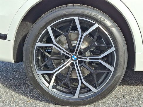 New 2026 BMW X7 xDrive40i w/ M Sport Package image 8