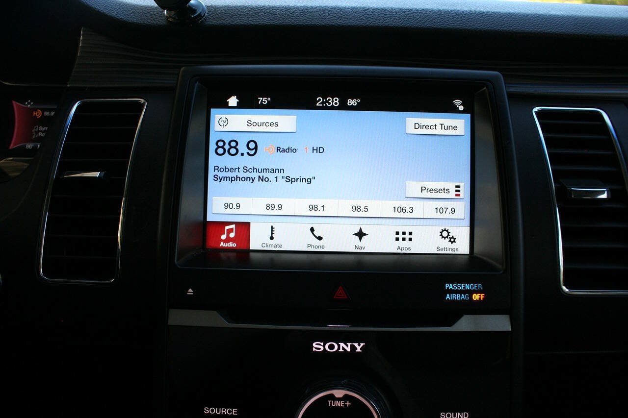 Used 2016 Ford Flex Limited w/ Equipment Group 301A FWD image 19