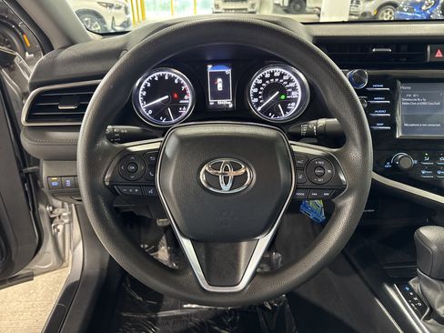 Used 2020 Toyota Camry LE FWD image 21