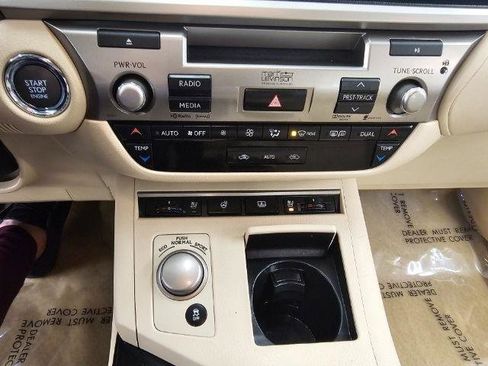 Used 2014 Lexus ES 350 image 17