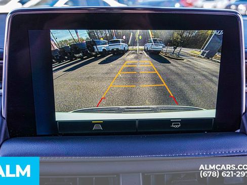 Used 2024 Chevrolet Suburban LT image 39