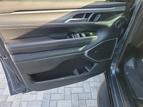 Used 2024 Jeep Wagoneer Series II image 23