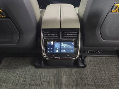 Used 2022 Rivian R1T Launch Edition image 29