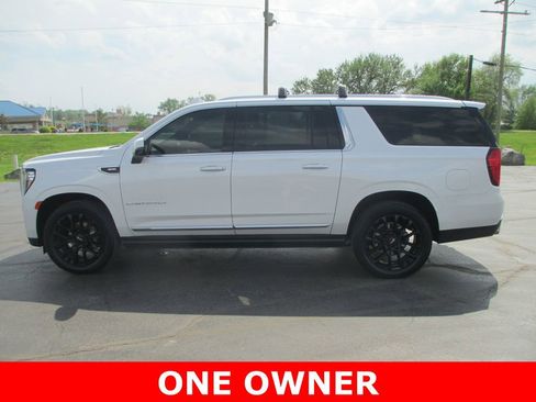 Used 2023 GMC Yukon XL Denali image 11
