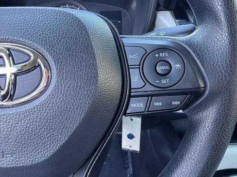 Used 2022 Toyota Corolla L FWD image 30