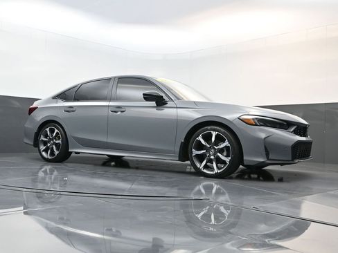 Used 2025 Honda Civic Sport image 22