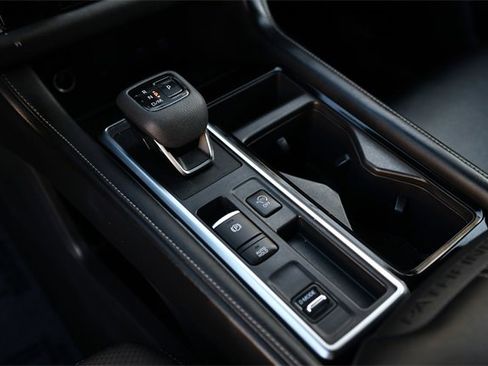 Used 2023 Nissan Pathfinder SL w/ SL Premium Package image 14