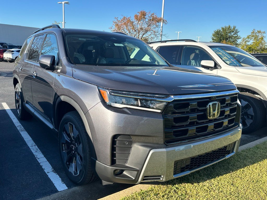 New 2026 Honda Pilot Touring image 1