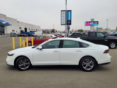 Certified 2024 Honda Accord EX image 8