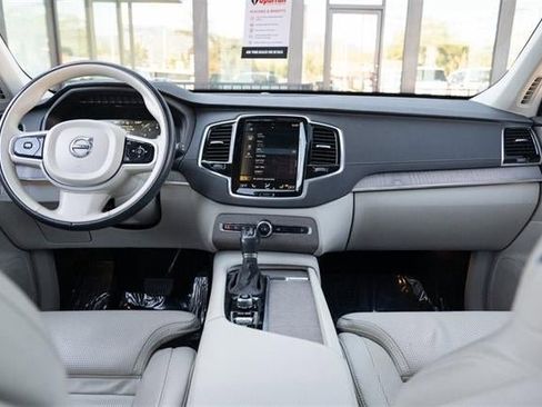 Used 2021 Volvo XC90 T6 Inscription w/ Advanced Package image 23
