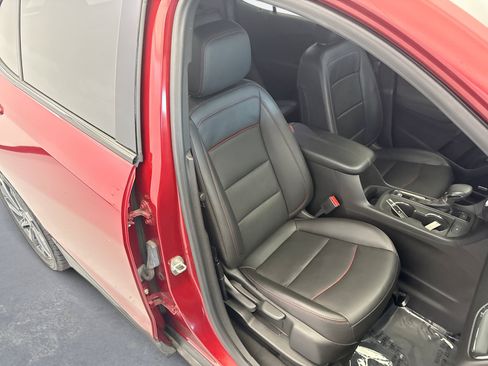 Used 2022 Chevrolet Equinox RS w/ RS Leather Package AWD/4WD image 16
