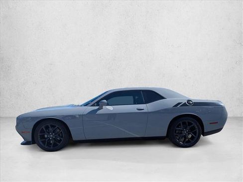 Used 2022 Dodge Challenger GT w/ Blacktop Package RWD image 9