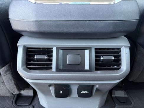 Used 2023 Ford F150 Lariat image 23