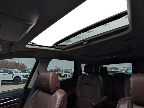 Used 2020 Buick Enclave Avenir w/ Avenir Technology Package image 29