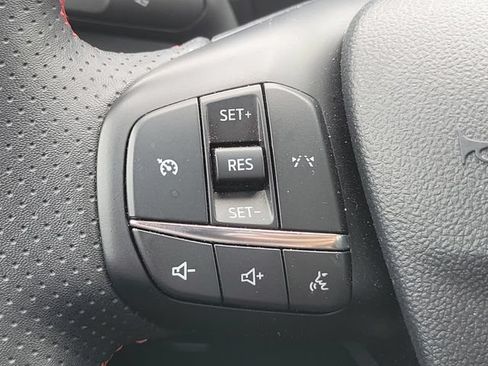Used 2025 Ford Escape ST-Line Select AWD/4WD image 25