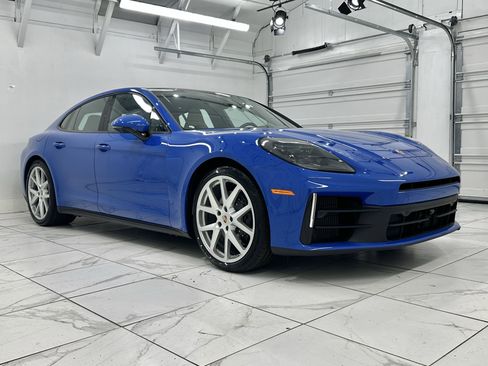 New 2025 Porsche Panamera 4 image 10