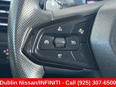 Used 2023 Chevrolet Bolt EUV LT FWD image 35