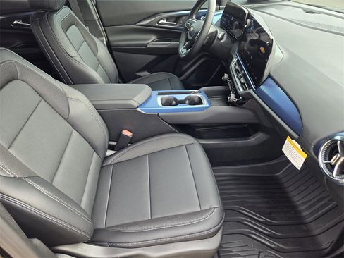 New 2026 Chevrolet Equinox EV LT image 6