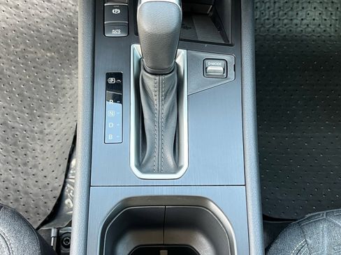 Certified 2025 Nissan Kicks SV image 27