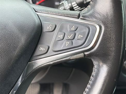 Used 2020 Chevrolet Equinox LT image 24