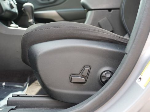 Used 2019 Jeep Cherokee Latitude w/ Popular Appearance Group AWD/4WD image 15