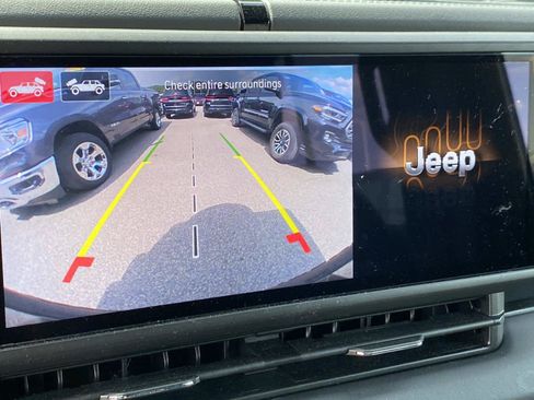 Certified 2024 Jeep Wrangler Unlimited Sahara w/ Technology Group AWD/4WD image 16