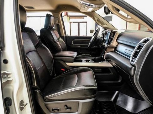 Used 2020 RAM 3500 Laramie image 30