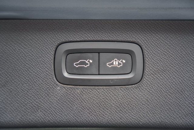 Certified 2023 Volvo XC90 B6 Plus w/ Protection Package Premier AWD/4WD image 12