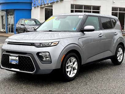 Used 2022 Kia Soul LX w/ Technology Package