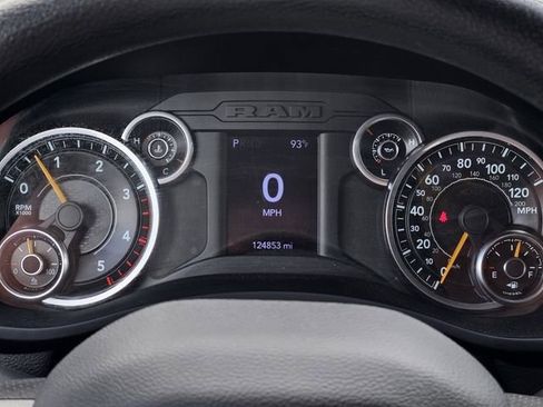 Used 2022 RAM 5500 Tradesman w/ Chrome Appearance Group image 16