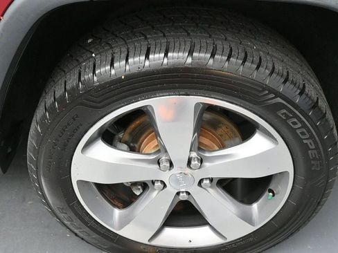 Used 2014 Jeep Grand Cherokee Limited image 11