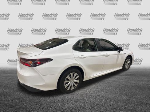 Used 2021 Toyota Camry LE FWD image 11